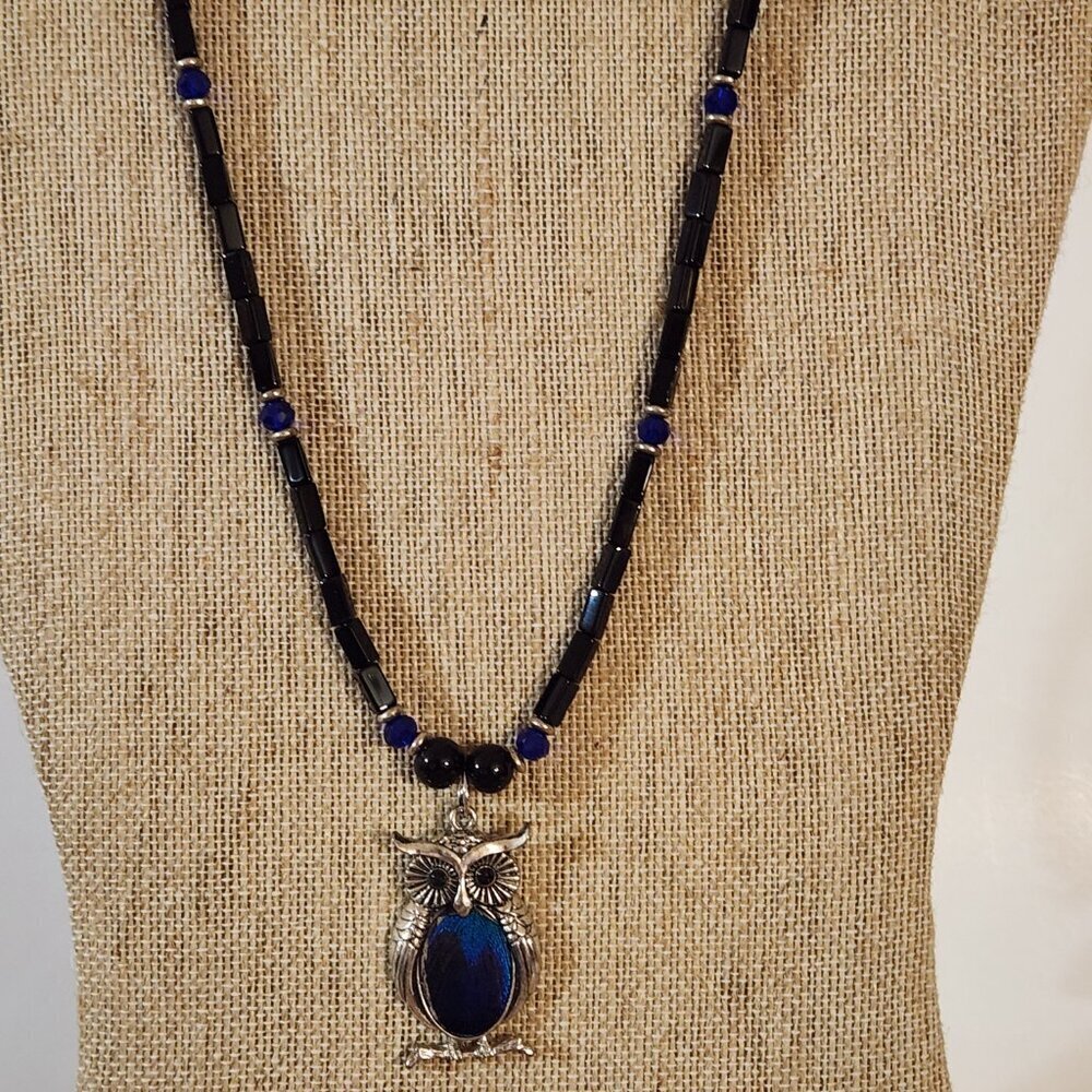 Hand Crafted Pendant Necklace Owl Feathered Silver Beaded - Picture 2 of 7